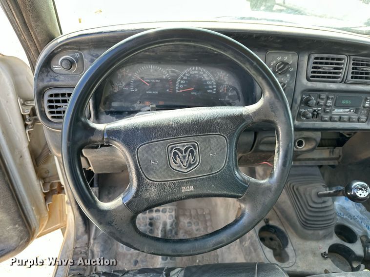 image for item LR9654 1998 Dodge Ram 3500  flatbed pickup truck