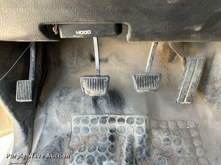 image for item LR9654 1998 Dodge Ram 3500  flatbed pickup truck