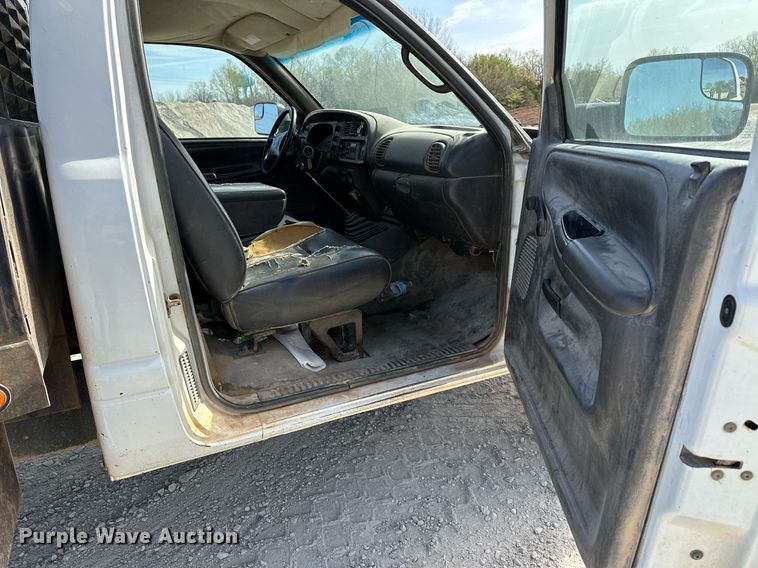 image for item LR9654 1998 Dodge Ram 3500  flatbed pickup truck