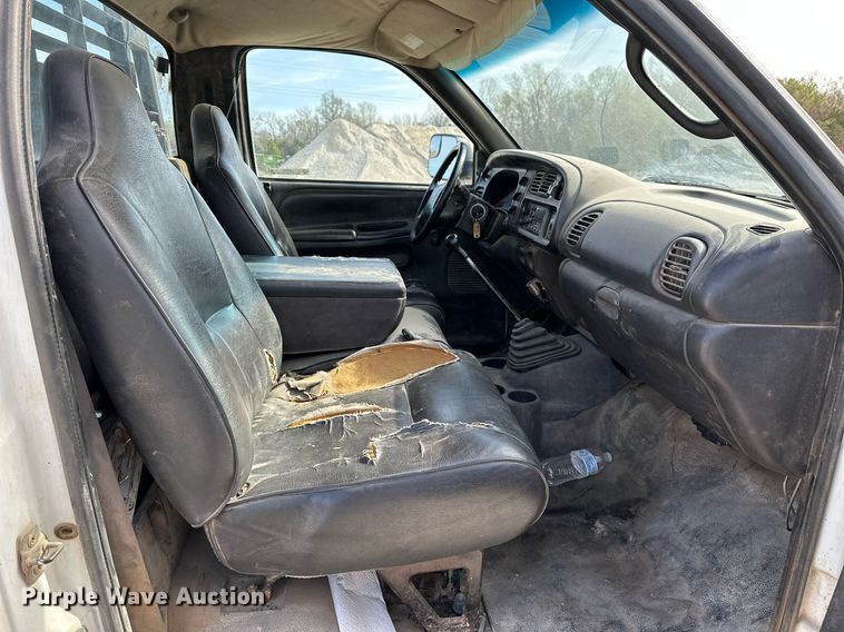 image for item LR9654 1998 Dodge Ram 3500  flatbed pickup truck