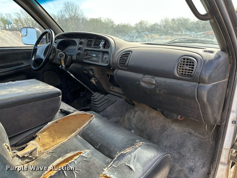 image for item LR9654 1998 Dodge Ram 3500  flatbed pickup truck