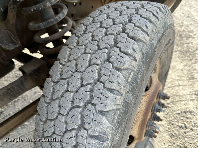 image for item LR9654 1998 Dodge Ram 3500  flatbed pickup truck