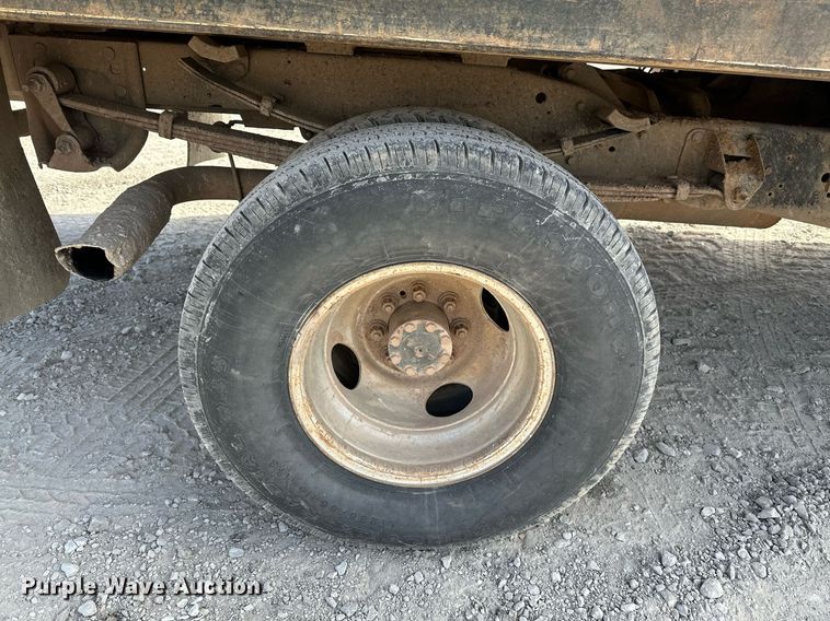 image for item LR9654 1998 Dodge Ram 3500  flatbed pickup truck