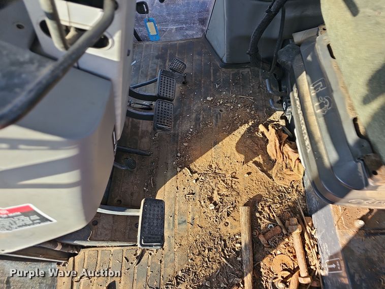 image for item LR9656 Kubota M108S  MFWD tractor