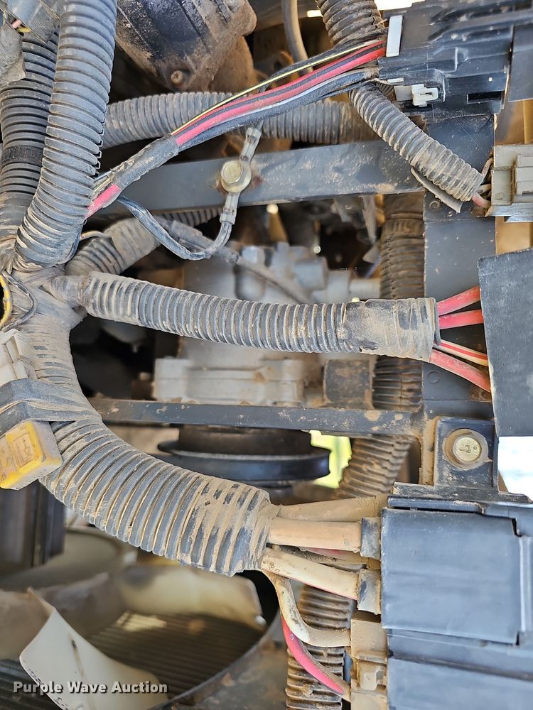 image for item LR9656 Kubota M108S  MFWD tractor