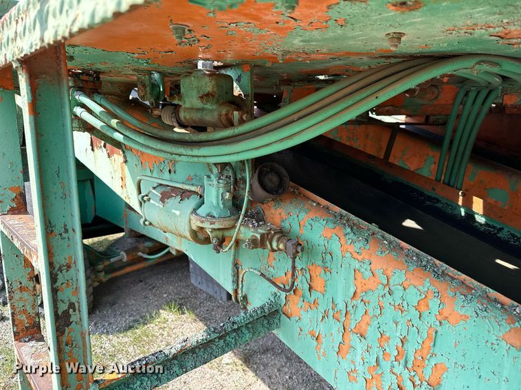 image for item LR9657 Koehring K  chip spreader