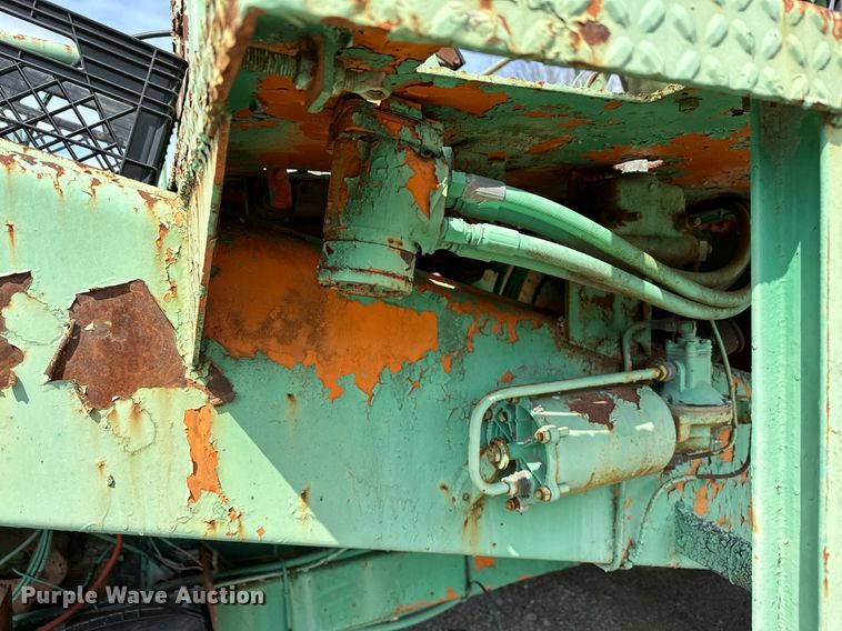 image for item LR9657 Koehring K  chip spreader