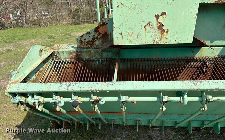 image for item LR9657 Koehring K  chip spreader