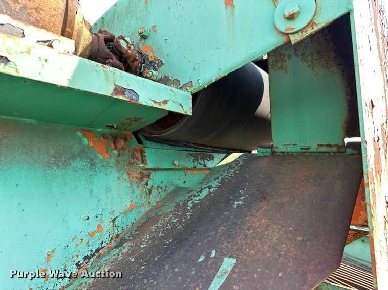 image for item LR9657 Koehring K  chip spreader