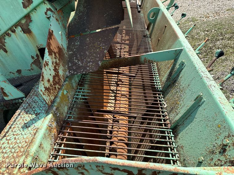 image for item LR9657 Koehring K  chip spreader