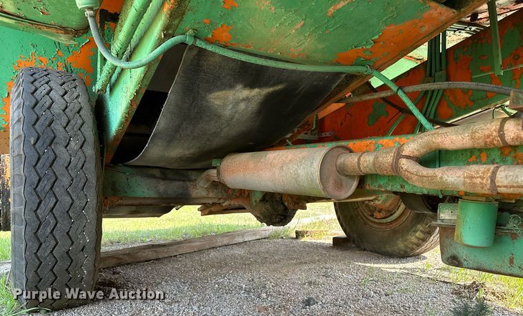 image for item LR9657 Koehring K  chip spreader