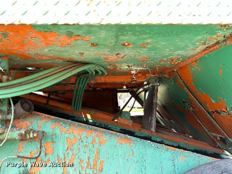 image for item LR9657 Koehring K  chip spreader