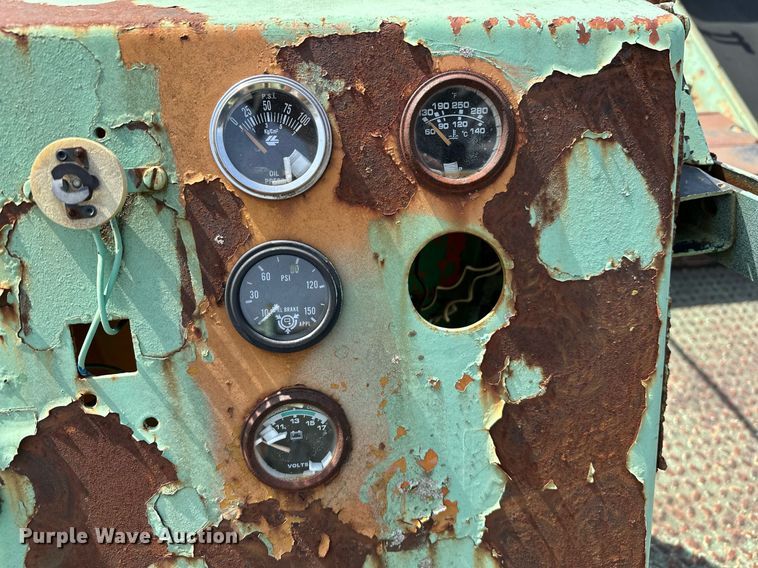 image for item LR9657 Koehring K  chip spreader