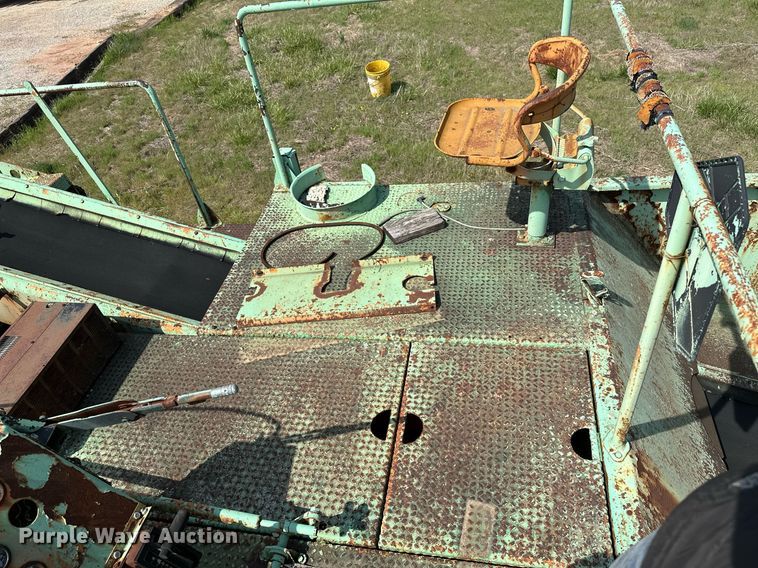 image for item LR9657 Koehring K  chip spreader