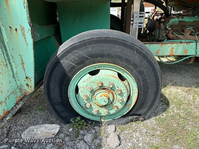 image for item LR9657 Koehring K  chip spreader