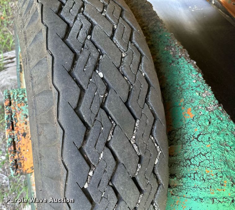 image for item LR9657 Koehring K  chip spreader