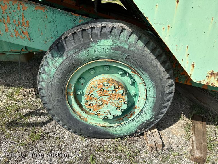 image for item LR9657 Koehring K  chip spreader