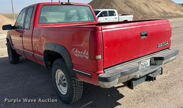 image for item LT9275 1998 Chevrolet K2500  Ext. Cab pickup truck