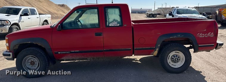 image for item LT9275 1998 Chevrolet K2500  Ext. Cab pickup truck