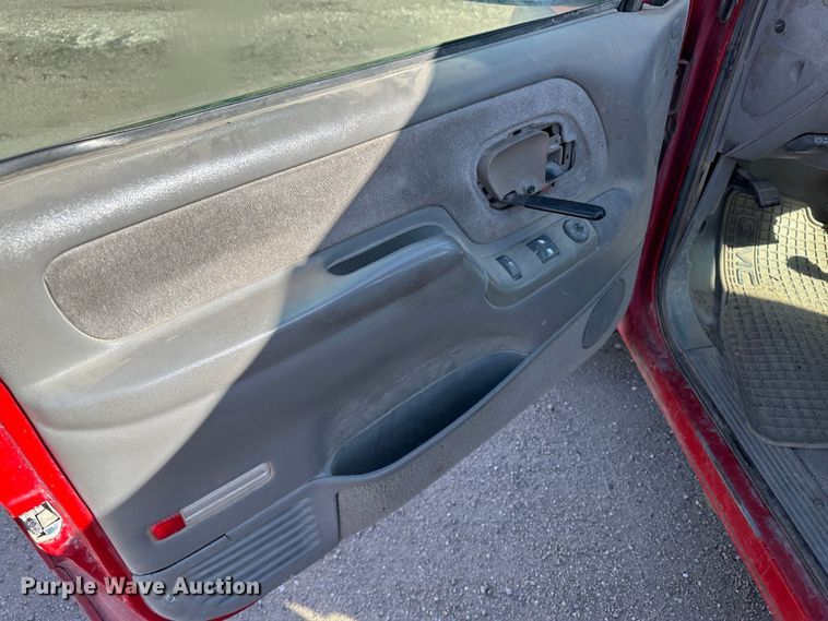 image for item LT9275 1998 Chevrolet K2500  Ext. Cab pickup truck