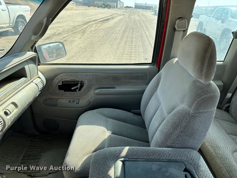 image for item LT9275 1998 Chevrolet K2500  Ext. Cab pickup truck