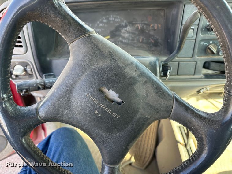 image for item LT9275 1998 Chevrolet K2500  Ext. Cab pickup truck