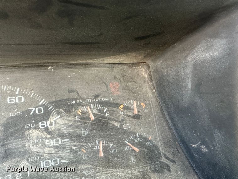 image for item LT9275 1998 Chevrolet K2500  Ext. Cab pickup truck