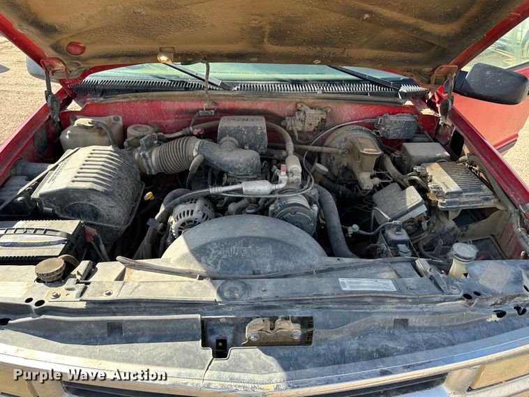 image for item LT9275 1998 Chevrolet K2500  Ext. Cab pickup truck