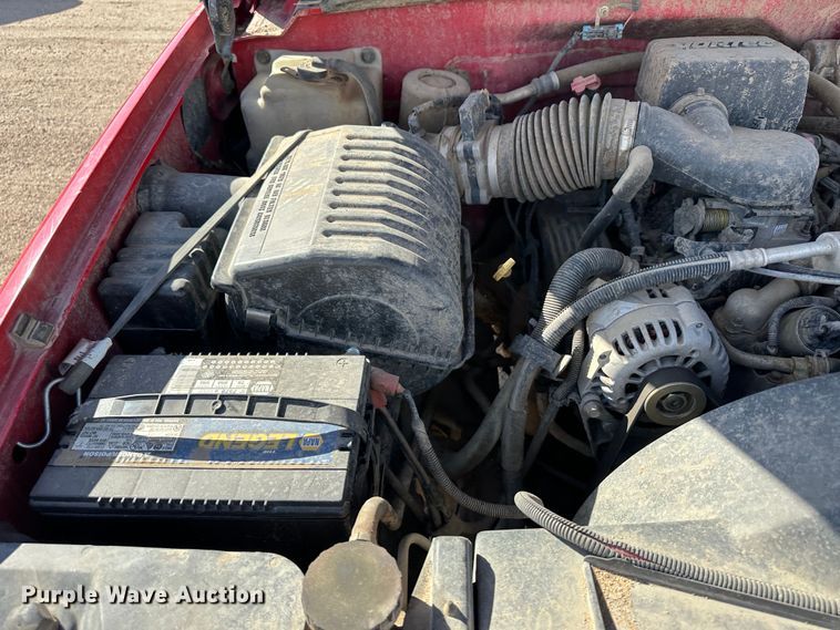 image for item LT9275 1998 Chevrolet K2500  Ext. Cab pickup truck