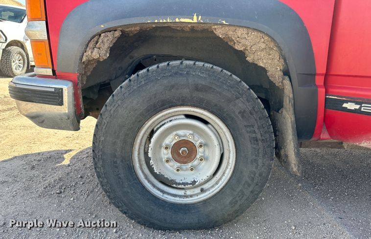 image for item LT9275 1998 Chevrolet K2500  Ext. Cab pickup truck