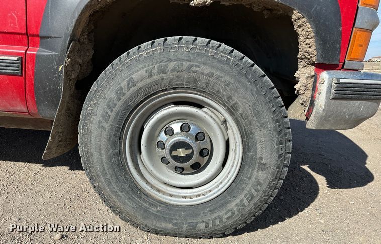 image for item LT9275 1998 Chevrolet K2500  Ext. Cab pickup truck