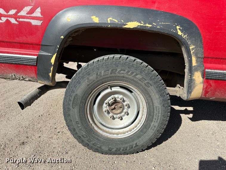 image for item LT9275 1998 Chevrolet K2500  Ext. Cab pickup truck