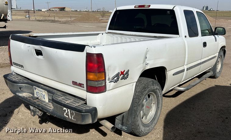 image for item LT9277 2002 GMC Sierra 1500  Ext. Cab pickup truck