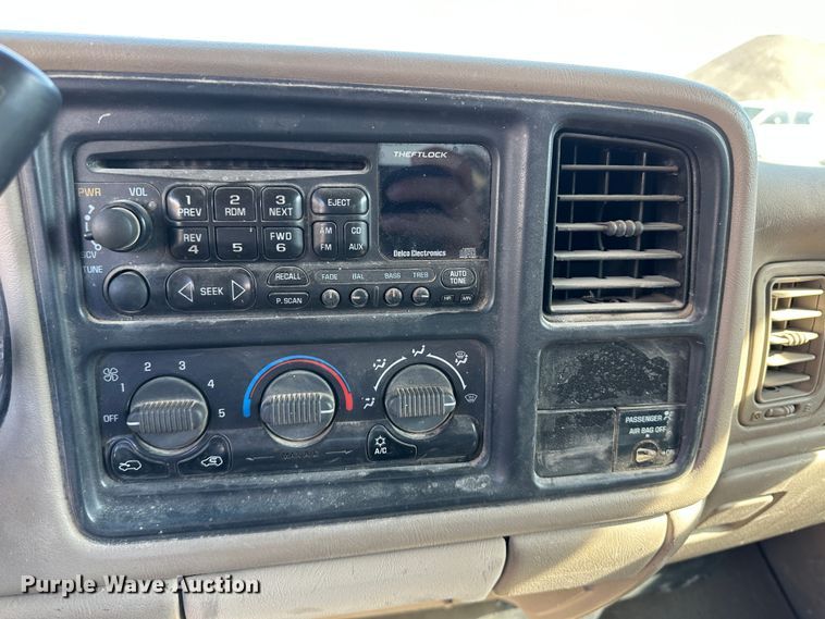 image for item LT9277 2002 GMC Sierra 1500  Ext. Cab pickup truck