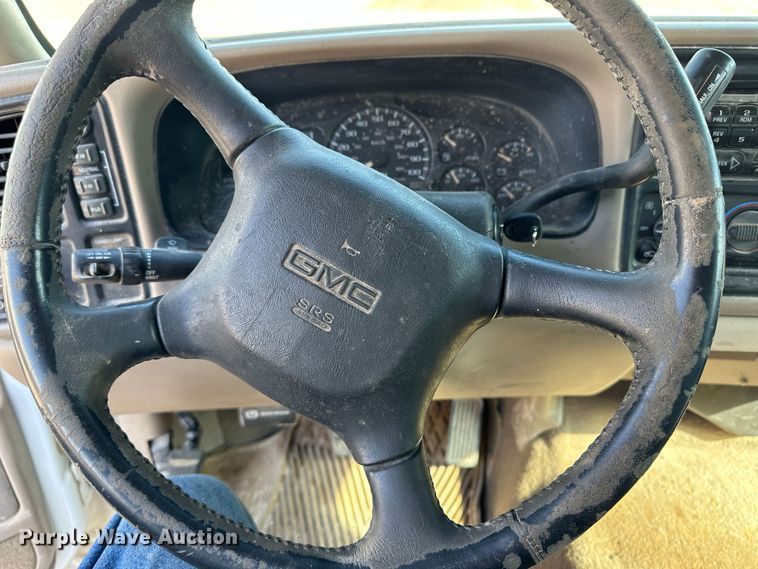 image for item LT9277 2002 GMC Sierra 1500  Ext. Cab pickup truck