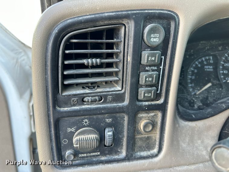 image for item LT9277 2002 GMC Sierra 1500  Ext. Cab pickup truck