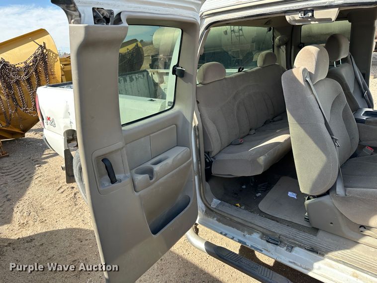 image for item LT9277 2002 GMC Sierra 1500  Ext. Cab pickup truck