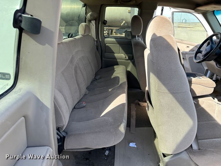 image for item LT9277 2002 GMC Sierra 1500  Ext. Cab pickup truck