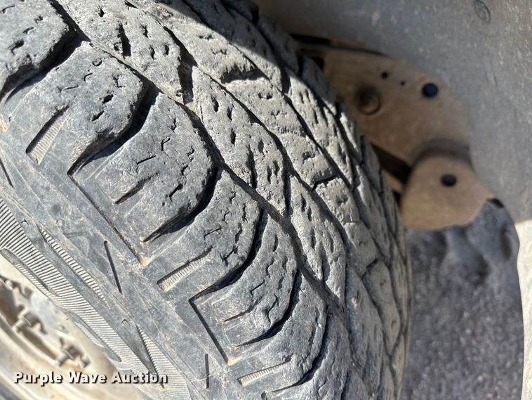 image for item LT9277 2002 GMC Sierra 1500  Ext. Cab pickup truck