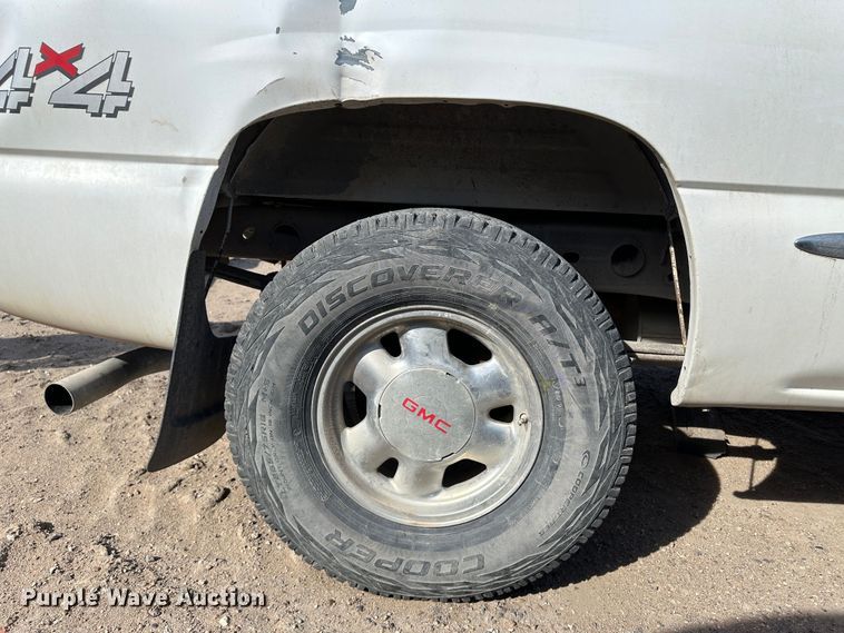 image for item LT9277 2002 GMC Sierra 1500  Ext. Cab pickup truck