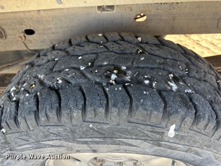 image for item LT9277 2002 GMC Sierra 1500  Ext. Cab pickup truck