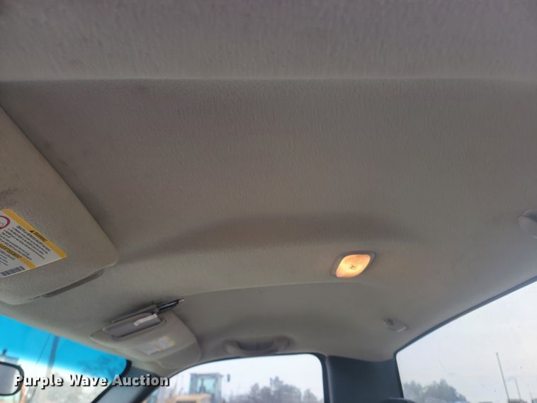 image for item LV9391 2004 Chevrolet Silverado 2500 HD  pickup truck