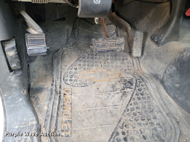 image for item LV9391 2004 Chevrolet Silverado 2500 HD  pickup truck