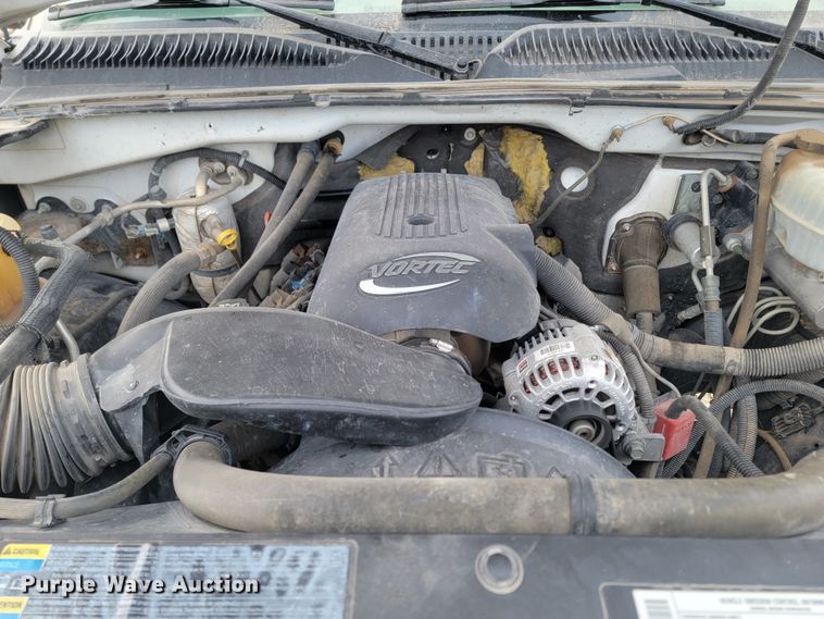 image for item LV9391 2004 Chevrolet Silverado 2500 HD  pickup truck