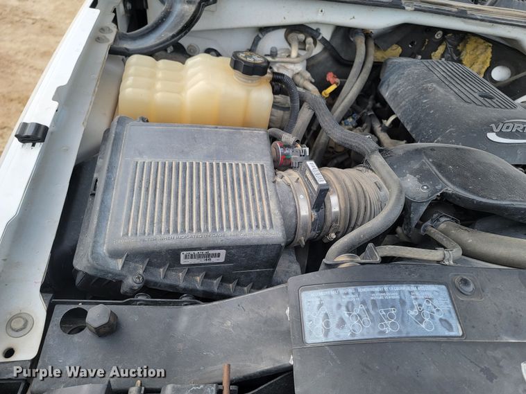 image for item LV9391 2004 Chevrolet Silverado 2500 HD  pickup truck