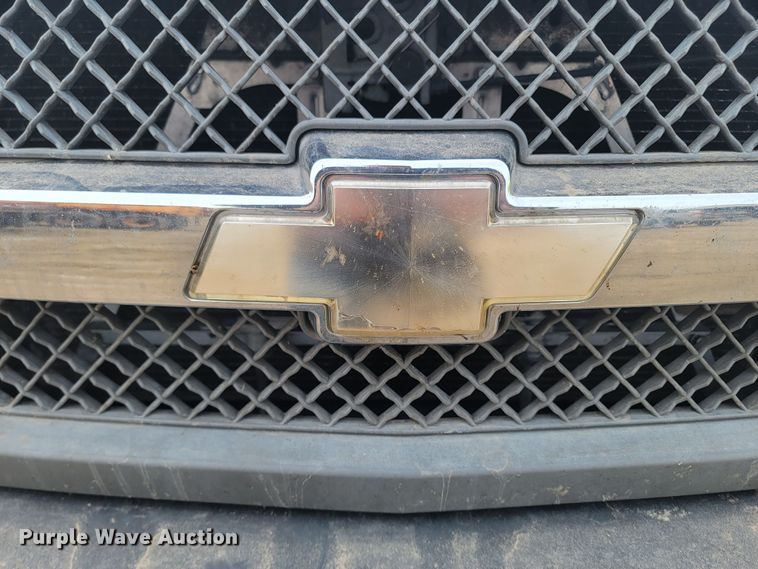 image for item LV9391 2004 Chevrolet Silverado 2500 HD  pickup truck