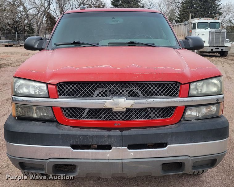 image for item LV9393 2004 Chevrolet Silverado 2500  Crew Cab pickup truck