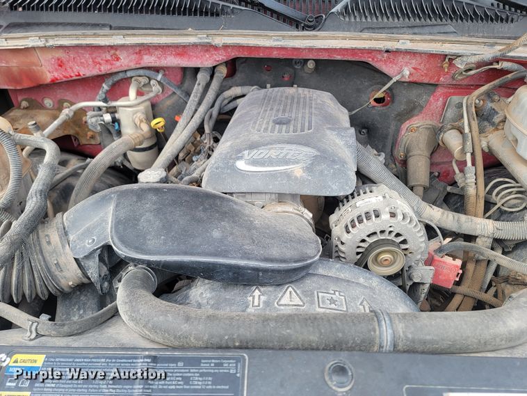 image for item LV9393 2004 Chevrolet Silverado 2500  Crew Cab pickup truck