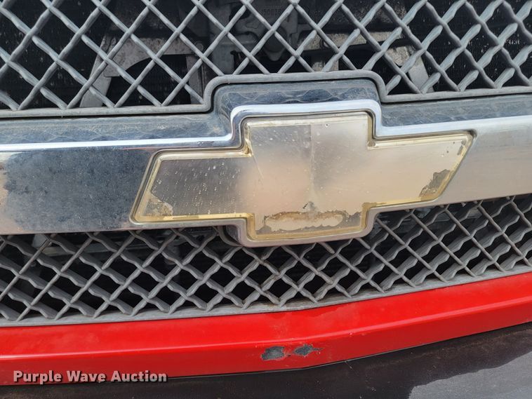 image for item LV9393 2004 Chevrolet Silverado 2500  Crew Cab pickup truck