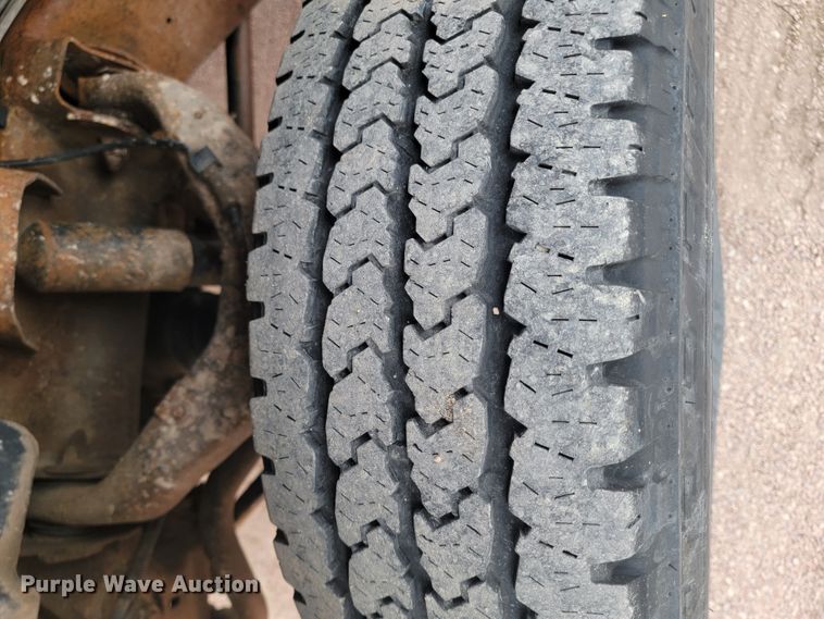 image for item LV9393 2004 Chevrolet Silverado 2500  Crew Cab pickup truck